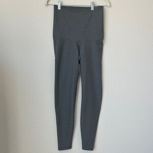Old Navy Gray High-Waisted Leggings Maternity